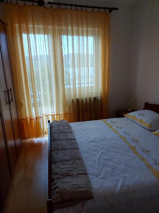 Apartman Luka Jadrtovac Екстер'єр фото