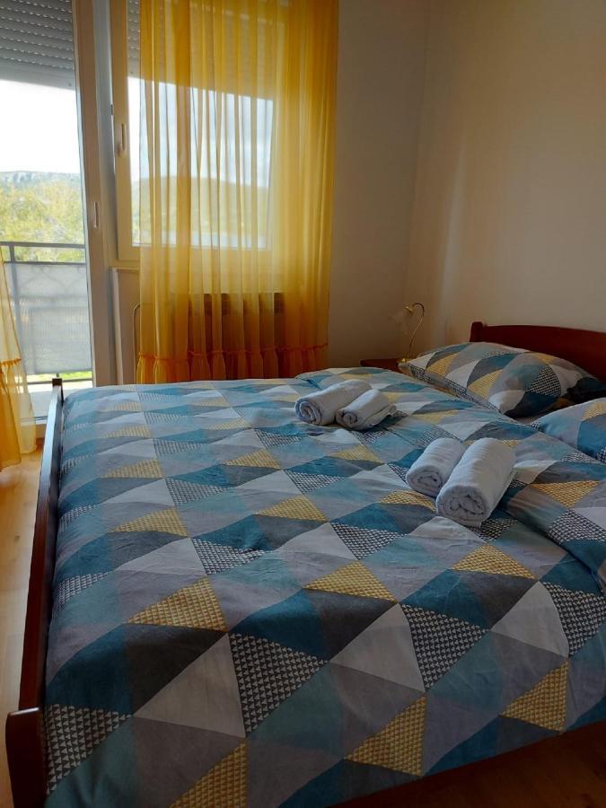 Apartman Luka Jadrtovac Екстер'єр фото