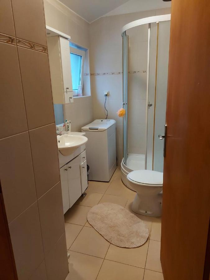 Apartman Luka Jadrtovac Екстер'єр фото