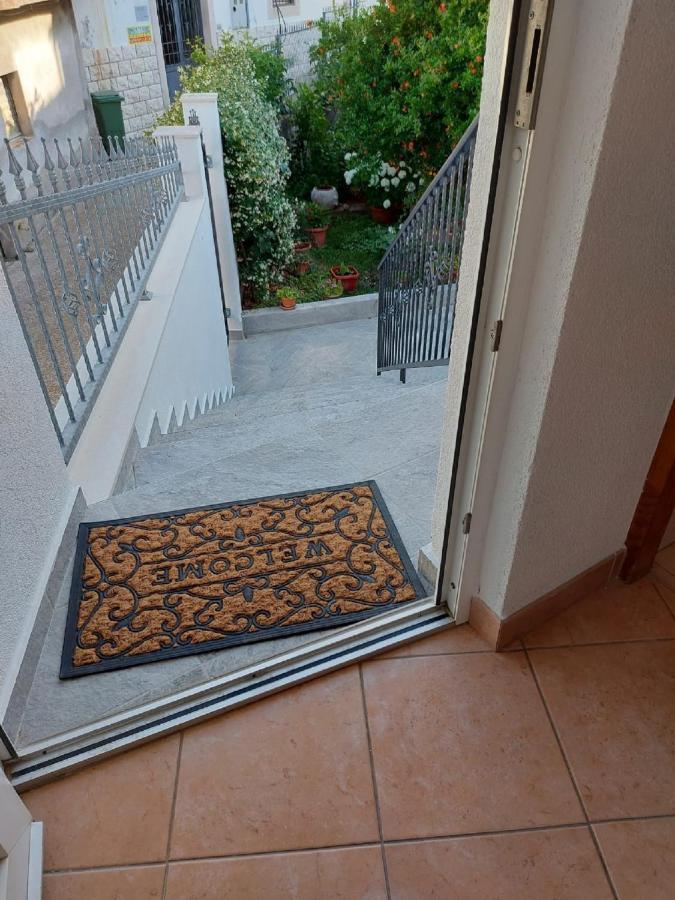 Apartman Luka Jadrtovac Екстер'єр фото