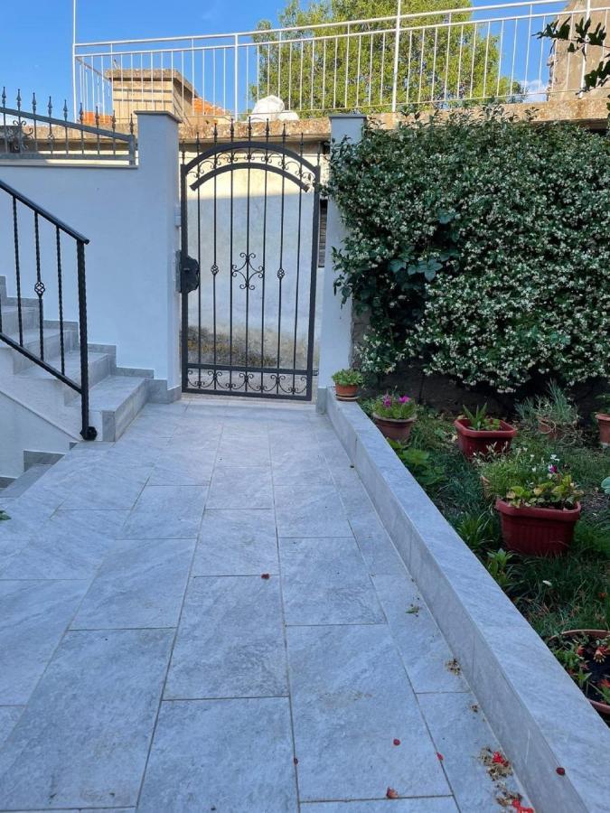 Apartman Luka Jadrtovac Екстер'єр фото