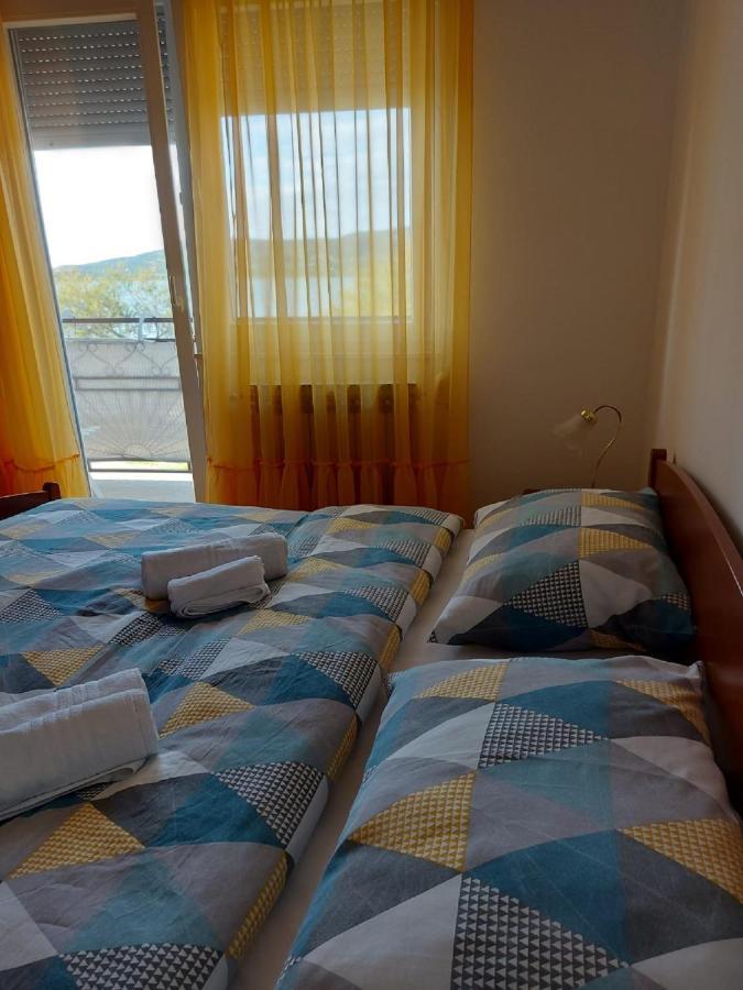 Apartman Luka Jadrtovac Екстер'єр фото