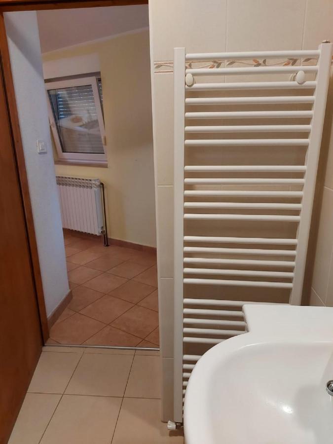 Apartman Luka Jadrtovac Екстер'єр фото